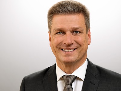 Portrait Photo of Stefan Dosch